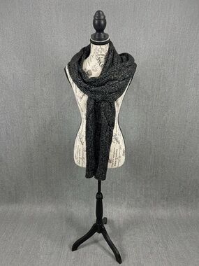 Laundry by Shelli Segal Metallic Silver Black Chunky Cable Knit Scarf One Size